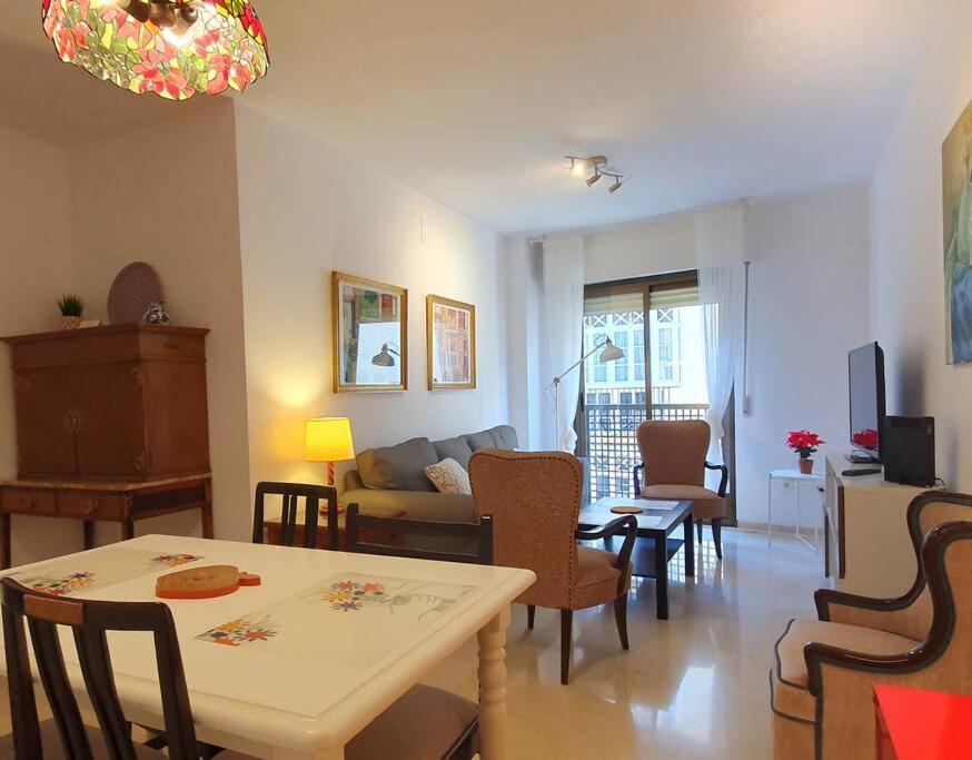 Acogedor Y Centrico Con Parking Apartment Granada Luaran gambar