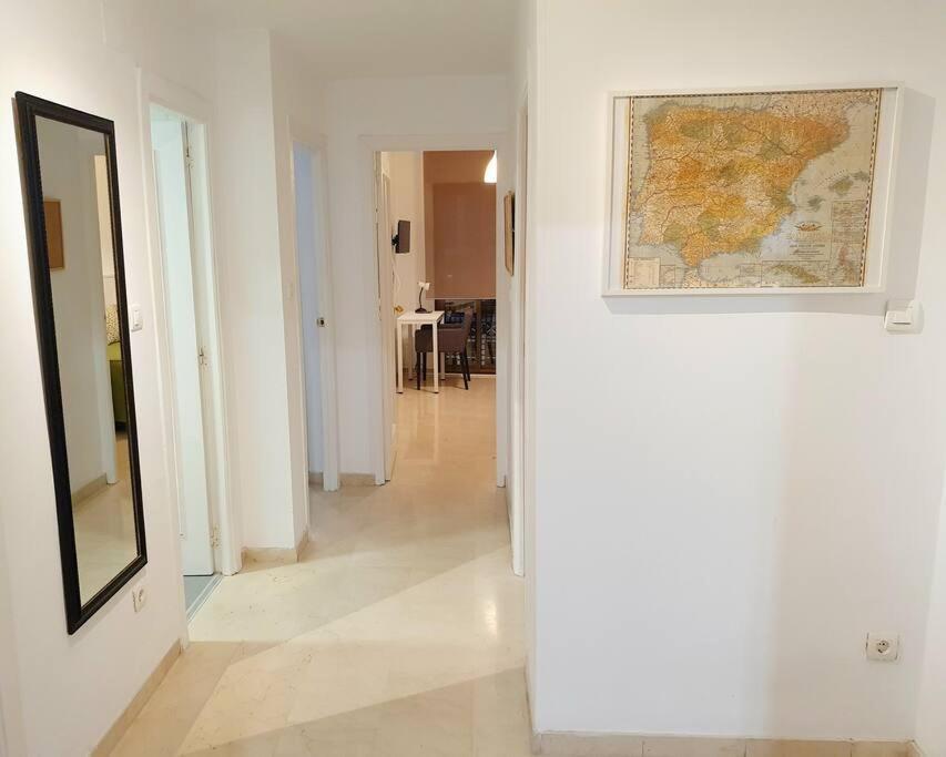 Acogedor Y Centrico Con Parking Apartment Granada Luaran gambar